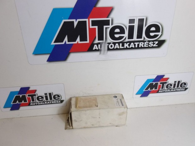 [GYRI J] BMW CSOMAGTR DSZLC VDFLIA E60 0412115
